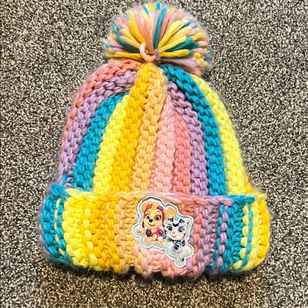 Lightly worn colorful & super soft toddler girl’s 2T-5T Paw Patrol knit beanie!